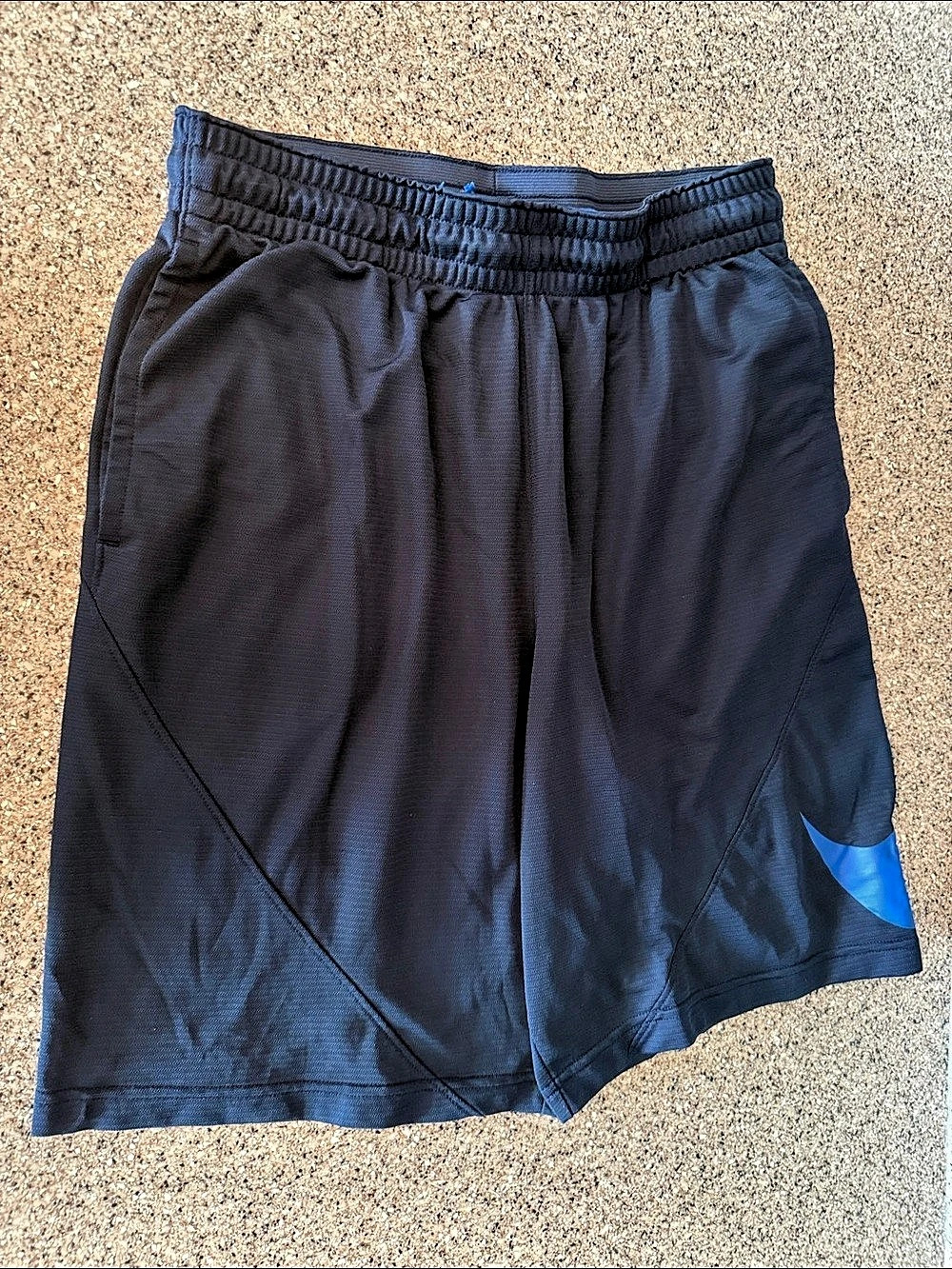Nike Men's Athletic Shorts Black & Blue Size Medium